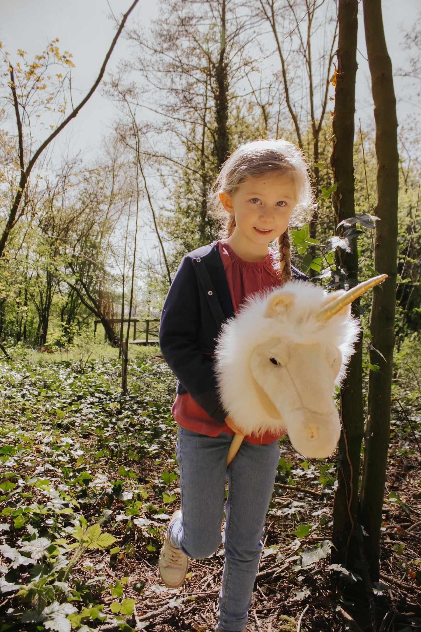 Peluche unicornio beige con palo Wild & Soft