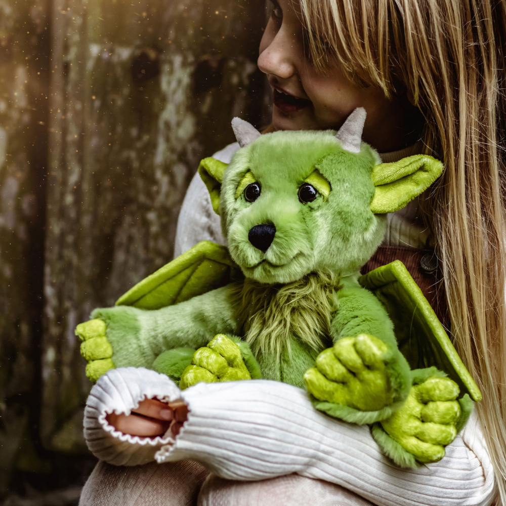 Gárgola de peluche Spires verde Charlie Bears