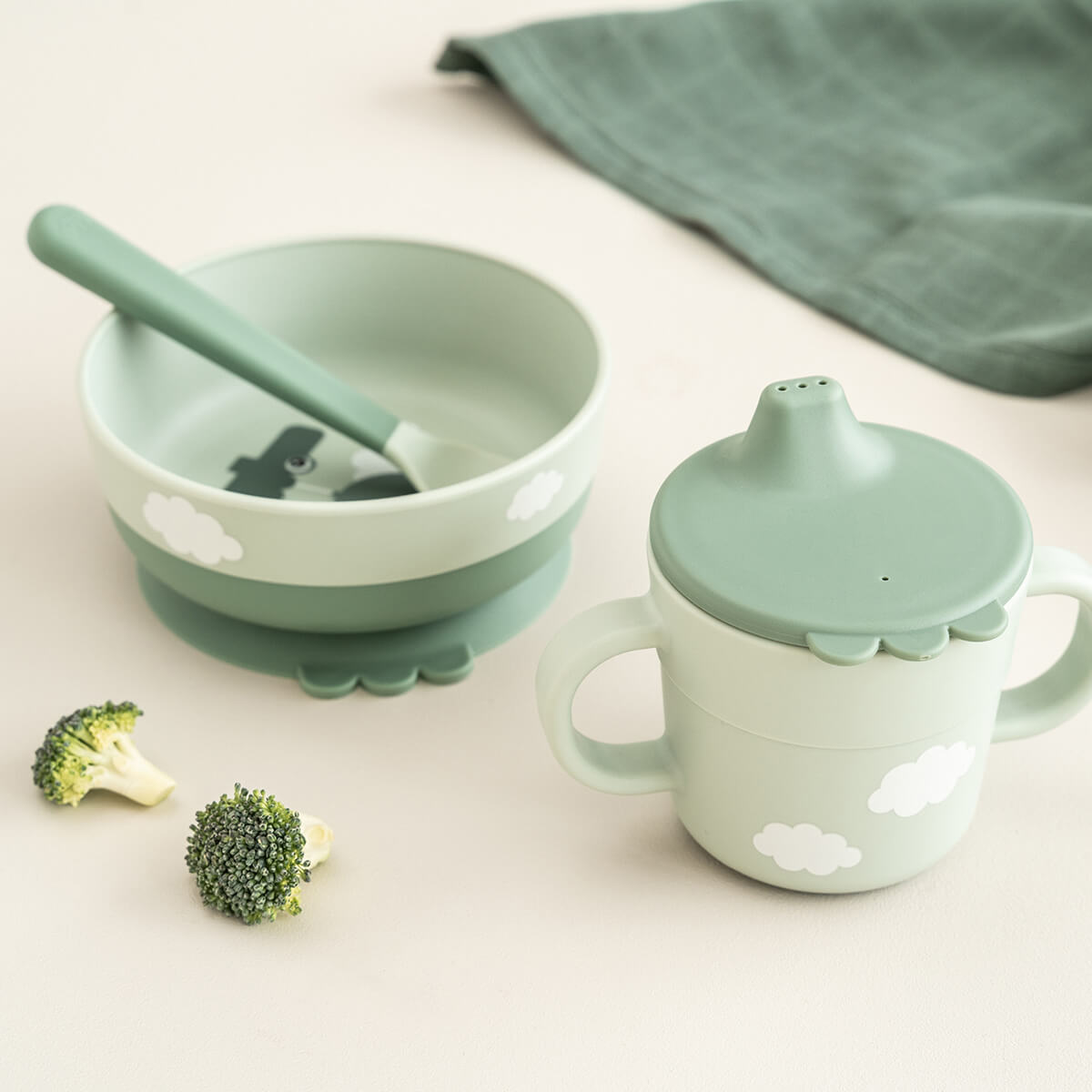 Foodie vajilla First meal con ventosa Happy clouds Verde