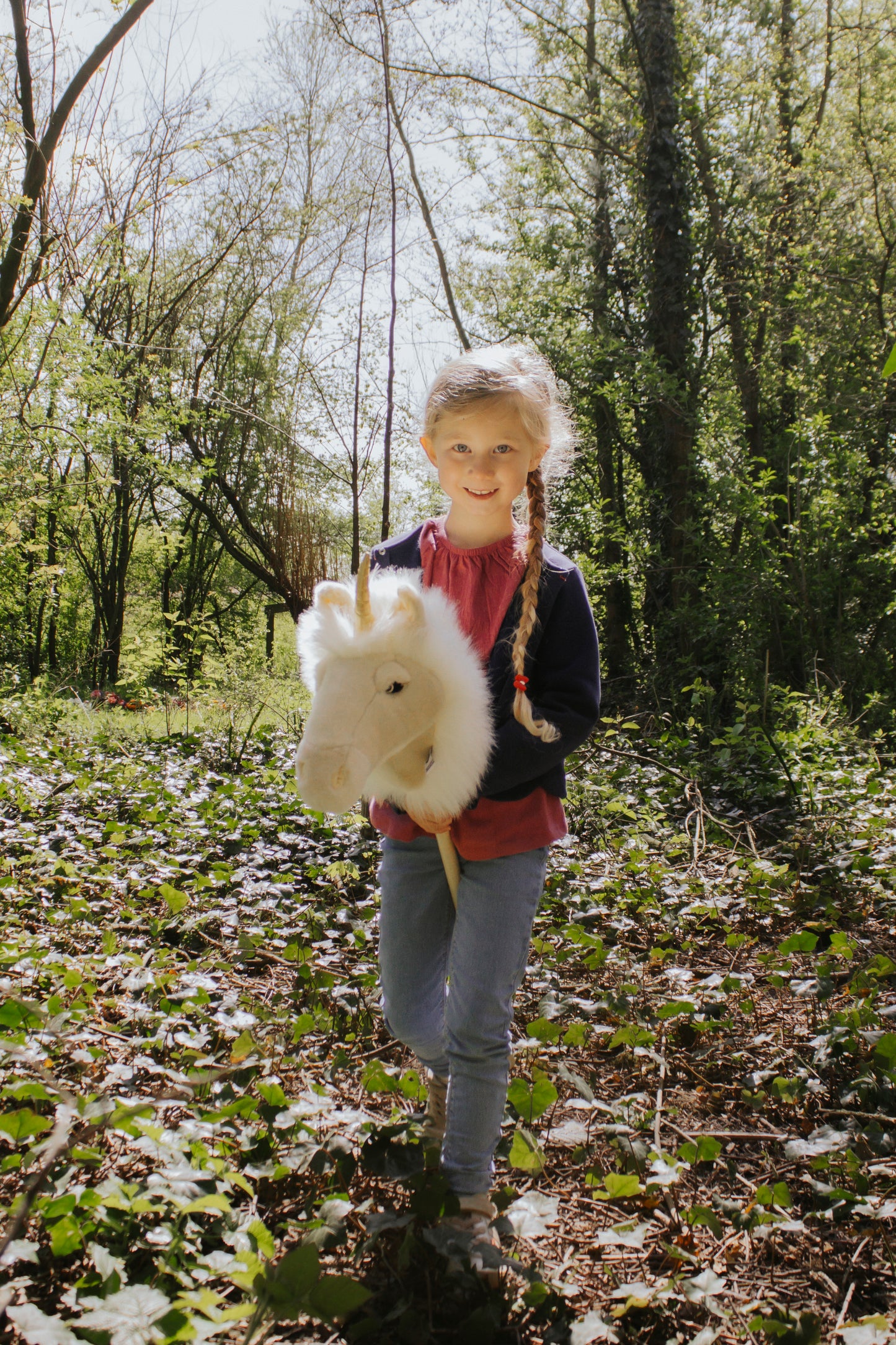 Peluche unicornio beige con palo Wild & Soft