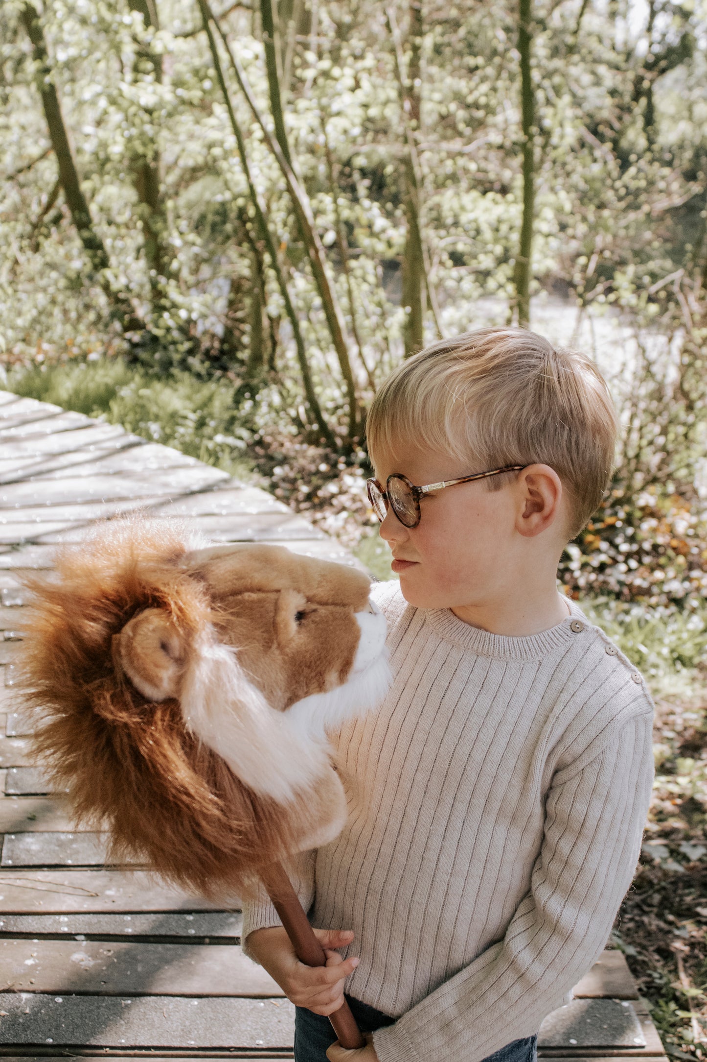 Peluche león con palo Wild & Soft