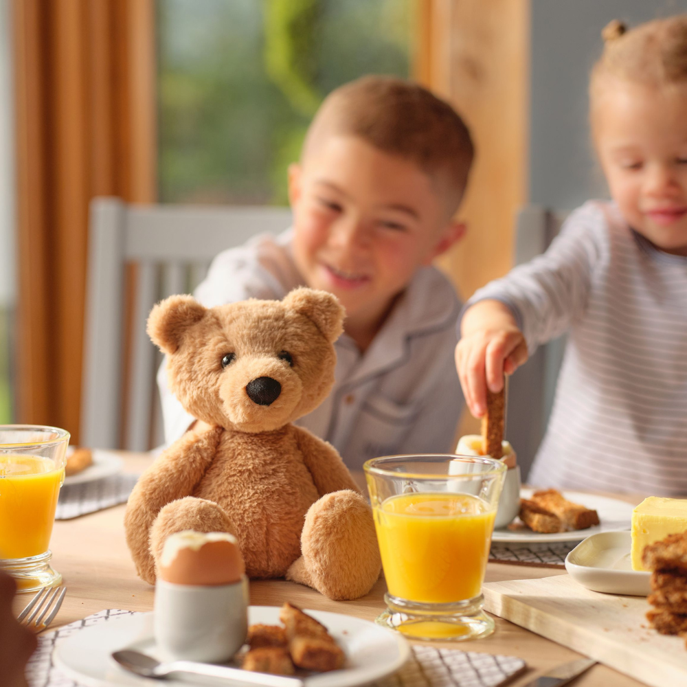 Oso de peluche Charlie marrón claro tamaño M Charlie Bears