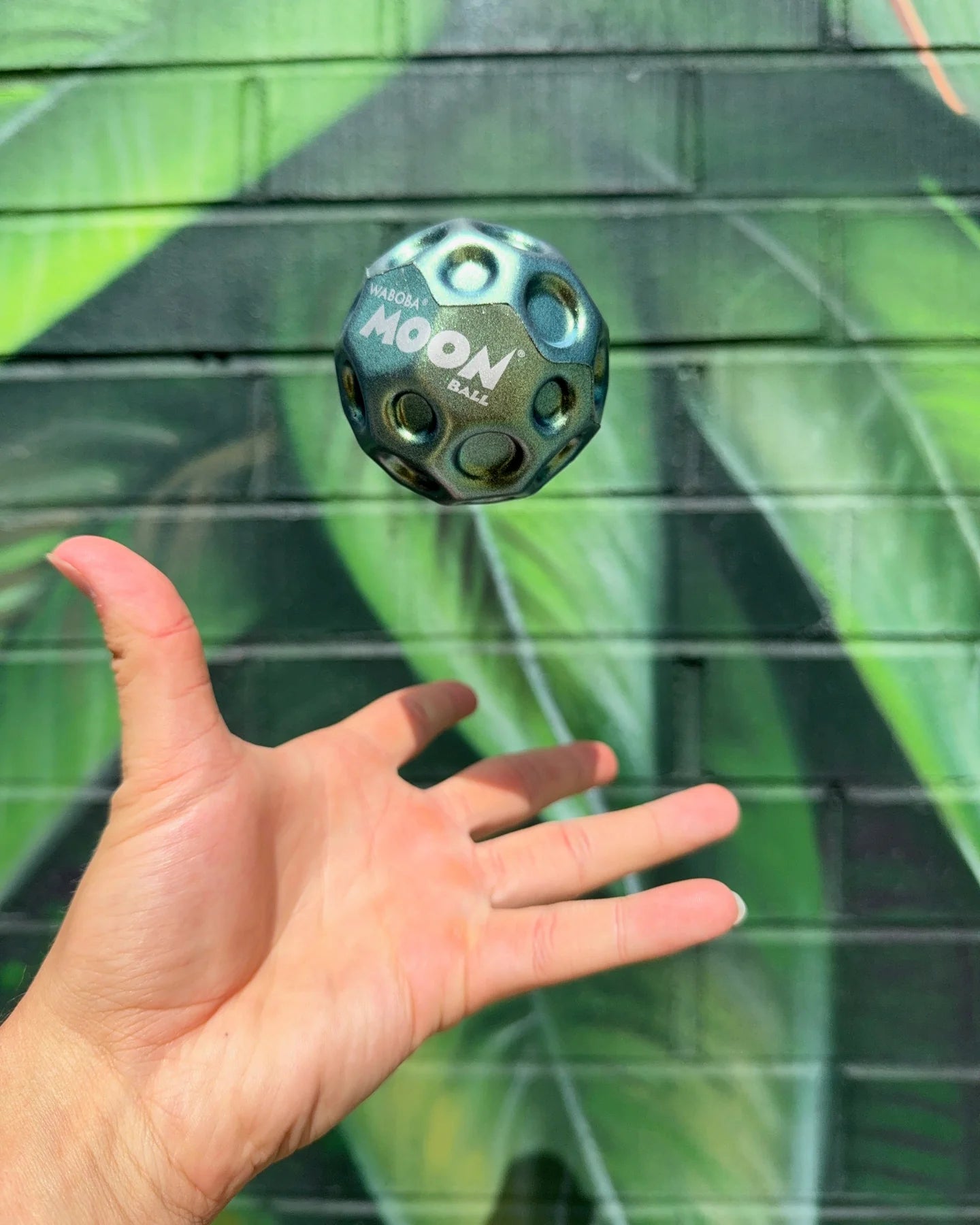 Waboba pelota Moonball metalica - color aleatorio